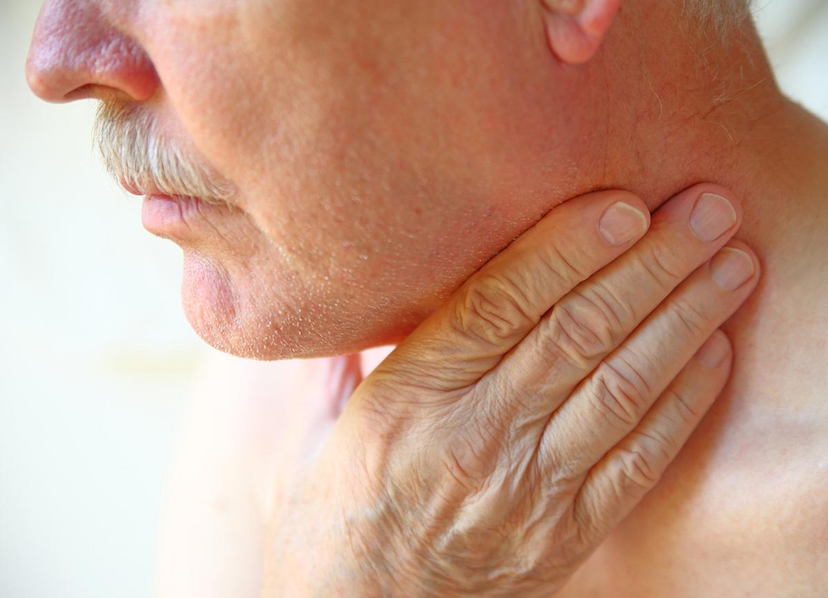 Anzeichen für einen Schlaganfall Halsschmerzen