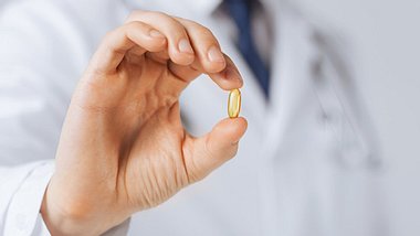 Menschen, die großen Lärmbelastungen ausgesetzt sind, könnten zukünftig eine auf Vitamin-B3 basierende Tablette schlucken, um einem Gehörverlust vorzubeugen - Foto: Shutterstock