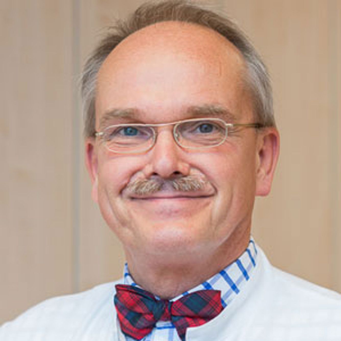 Prof. Dr. med. Thomas Frieling, Leiter der Medizinischen Klinik II der HELIOS-Kliniken, Krefeld