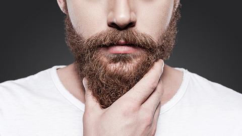 Muss der Bart nun ab gegen Corona? - Foto: iStock: g-stockstudio