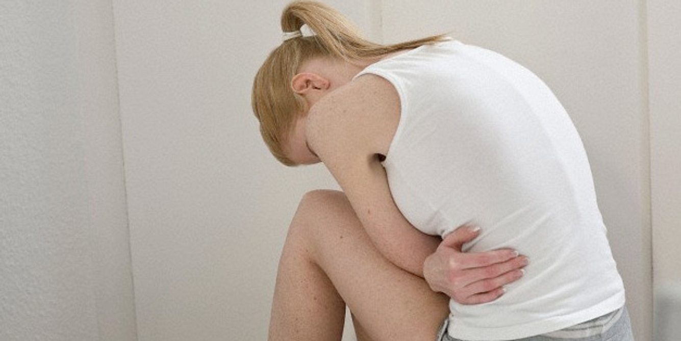 Eine akute Pankreatitis äußert sich durch starke Bauchschmerzen