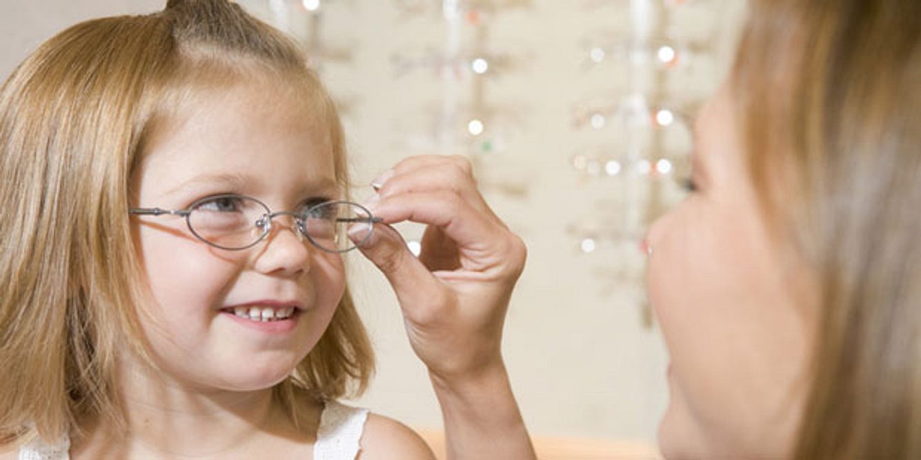 Besser Brille als Kontaktlinsen bei Kurzsichtigkeit
