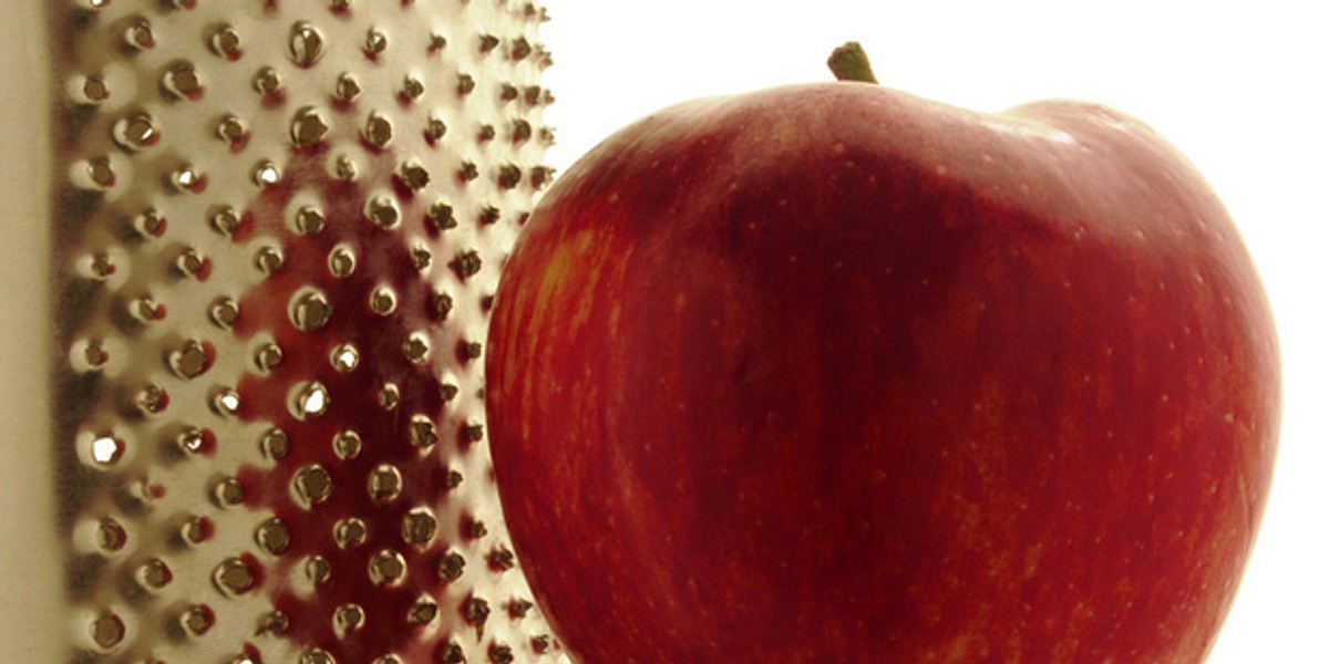 Geriebener Apfel hilft gegen Durchfall und Übelkeit