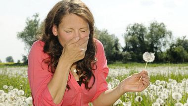 Eine Bindehautentzündung kann auch durch eine Pollenallergie ausgelöst werden