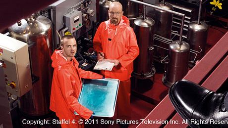 Crystal Meth: Kein anderer Wirkstoff zerstört den Körper in so kurzer Zeit. In der US-Serie Breaking Bad spielt die Droge eine Hauptrolle.  Breaking Bad wurde durchgehend als deutsche TV-Premiere auf dem Action & Entertainment-Sender AXN  ausgestrahlt –