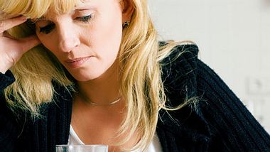 Frau mit Colitis ulcerosa - Foto: Fotolia