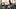Frau mit Maske in der Bahn hustet - Foto: istock/ArtistGNDphotography