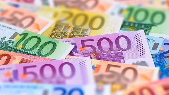 Geldscheine - Foto: iStock/filmfoto