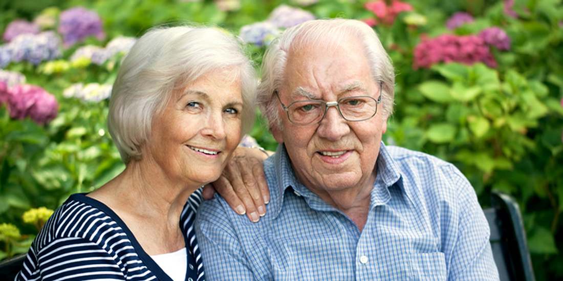 Älteres Ehepaar mit Demenz