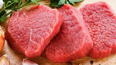 Auf Fleisch sollten Sie während der Detox-Kur verzichten - Foto: Shutterstock