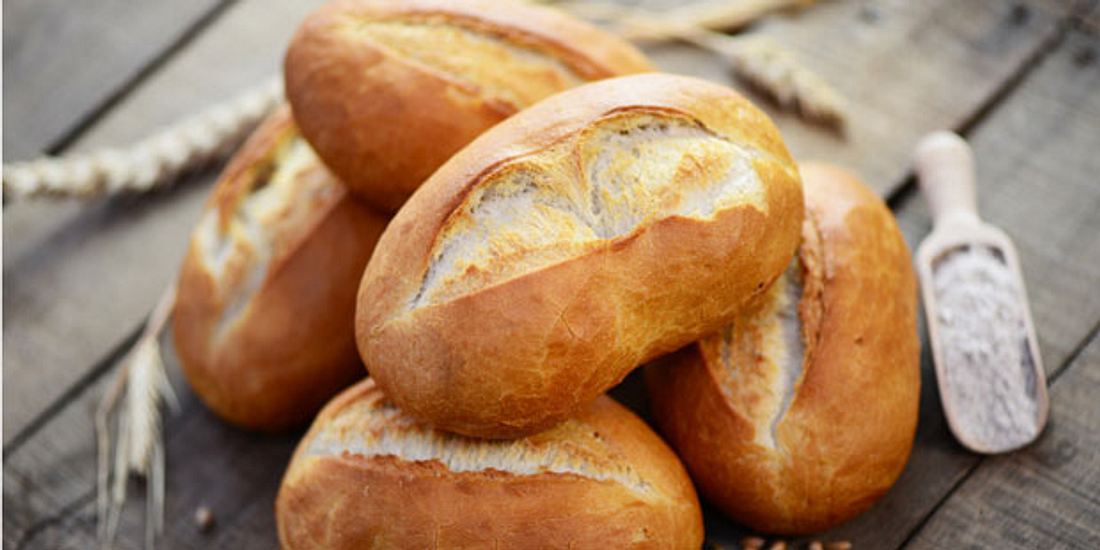 Helles Brot lähmt den Magen-Darm-Trakt und bremst so die Entschlackung