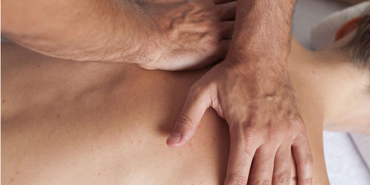 Druckmassage gegen Rückenschmerzen