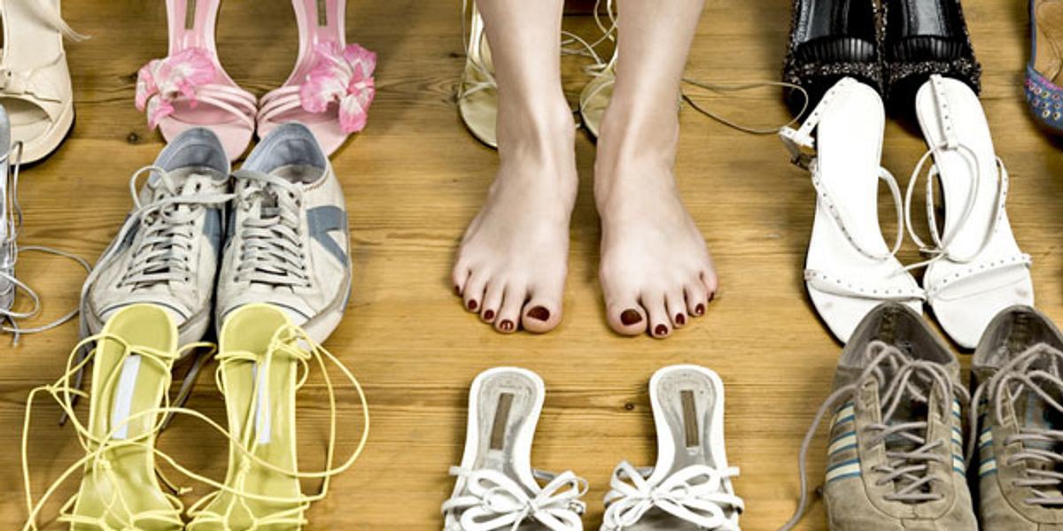 Flache Schuhe gegen Fußschmerzen