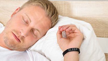 Schlafender Mann - Foto: Fotolia