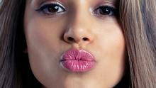 Frau mit schönen Lippen - Foto: iStock/PeopleImages