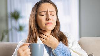 Globuli bei Halsschmerzen: Welche helfen?