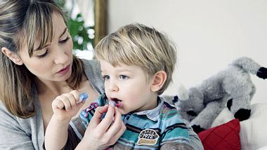 Kinderkrankheiten gehören zu den Globuli Anwendungsgebieten - Foto: Shutterstock