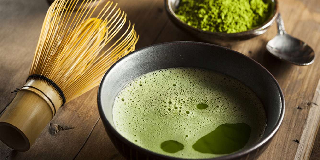 Grüner Tee in Tasse