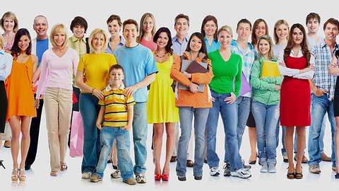 Eine Gruppe von Menschen - Foto: Shutterstock