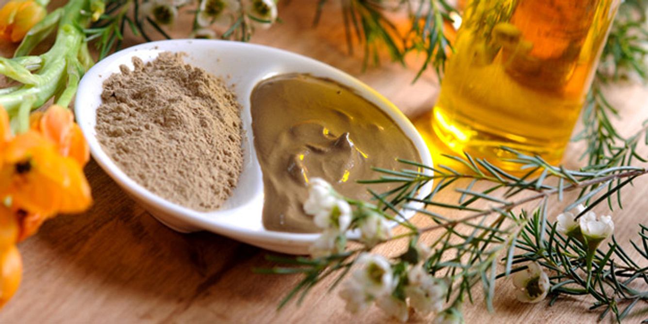 Heilerde kann nicht nur als Maske, sondern auch in Form von Tabletten eingenommen werden