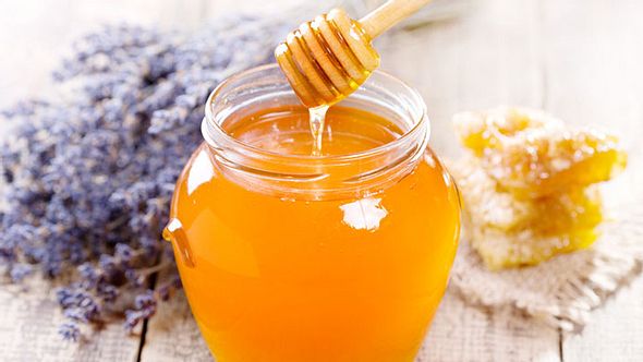 Über 180 gesunde Inhaltsstoffe im Honig schützen, heilen und liefern Energie - Foto: Fotolia