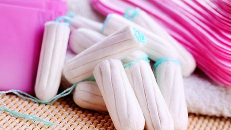 Tampons, Binden und Slipeinlagen - Foto: iStock-467037208 matka_Wariatka