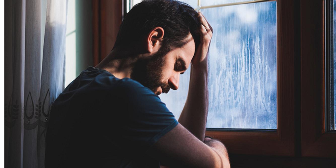 Junger Mann mit frontotemporaler Demenz