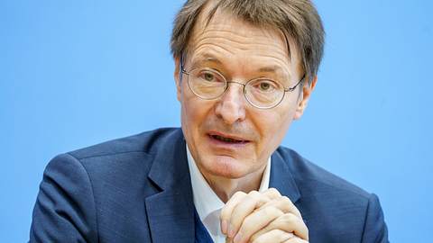 Bundesgesundheitsminister Karl Lauterbach - Foto: IMAGO/Chris Emil Janßen