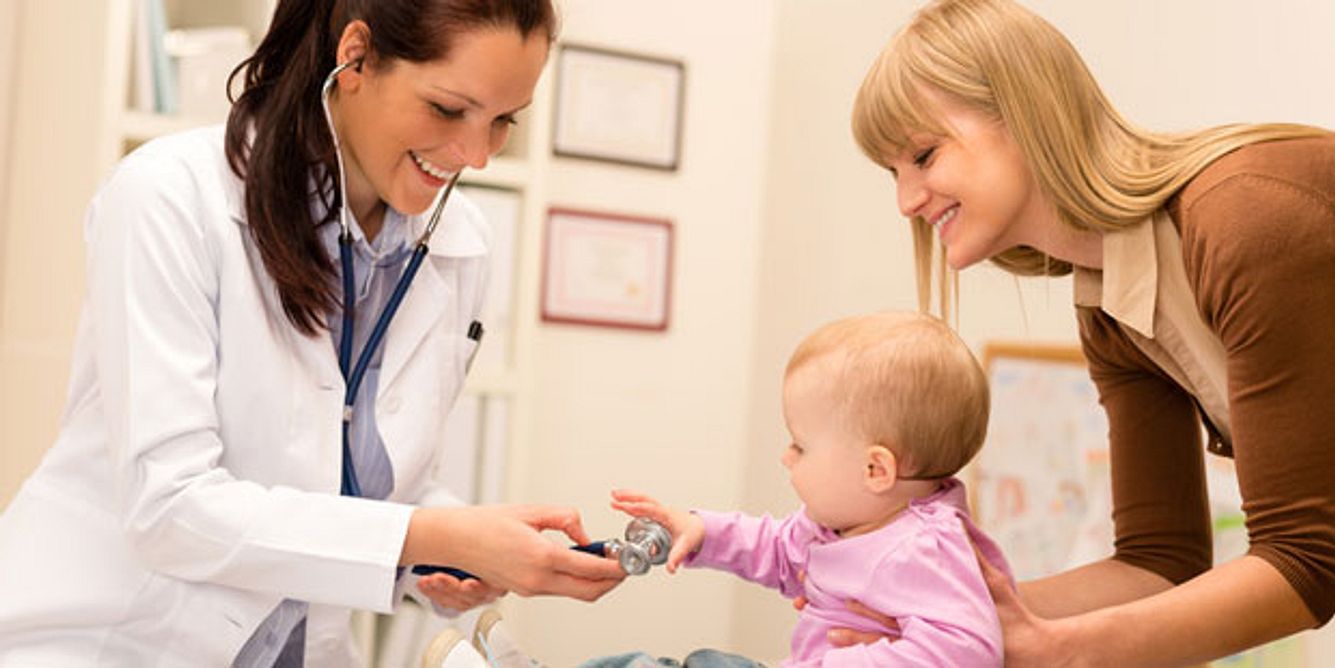 Kinderarzt kann Sprachstörung feststellen