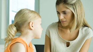 Tics bei Kindern - Foto: Alamy