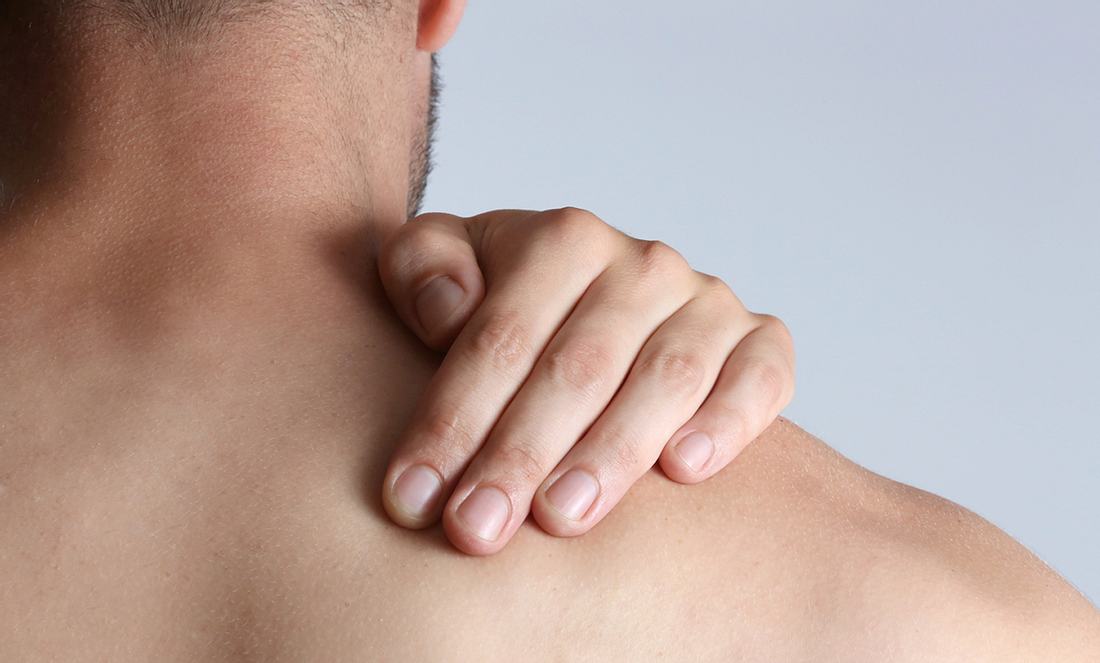 Klopfmassage lindert Muskel- und Gelenkschmerzen