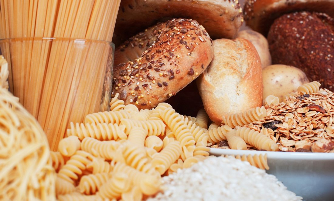 Weißbrot, Nudeln und Getreide