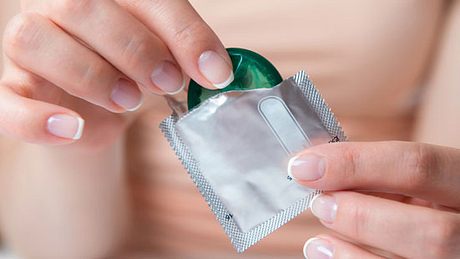 Kondome schützen vor Geschlechtskrankheiten - Foto: Fotolia