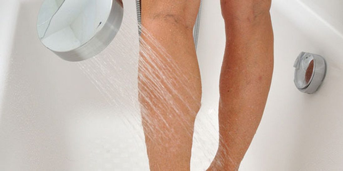 Beine duschen hilft bei Krampfadern