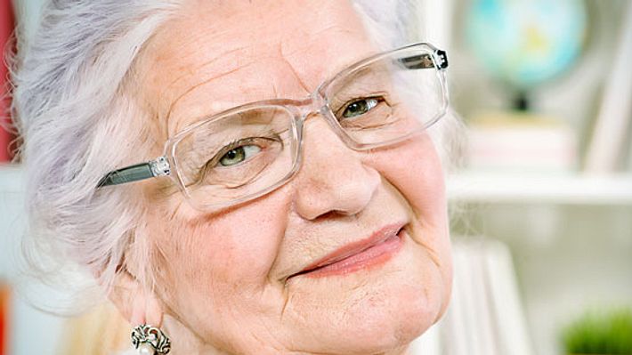 Frauen sind von Kurzsichtigkeit häufiger Betroffen als Männer - Foto: Fotolia