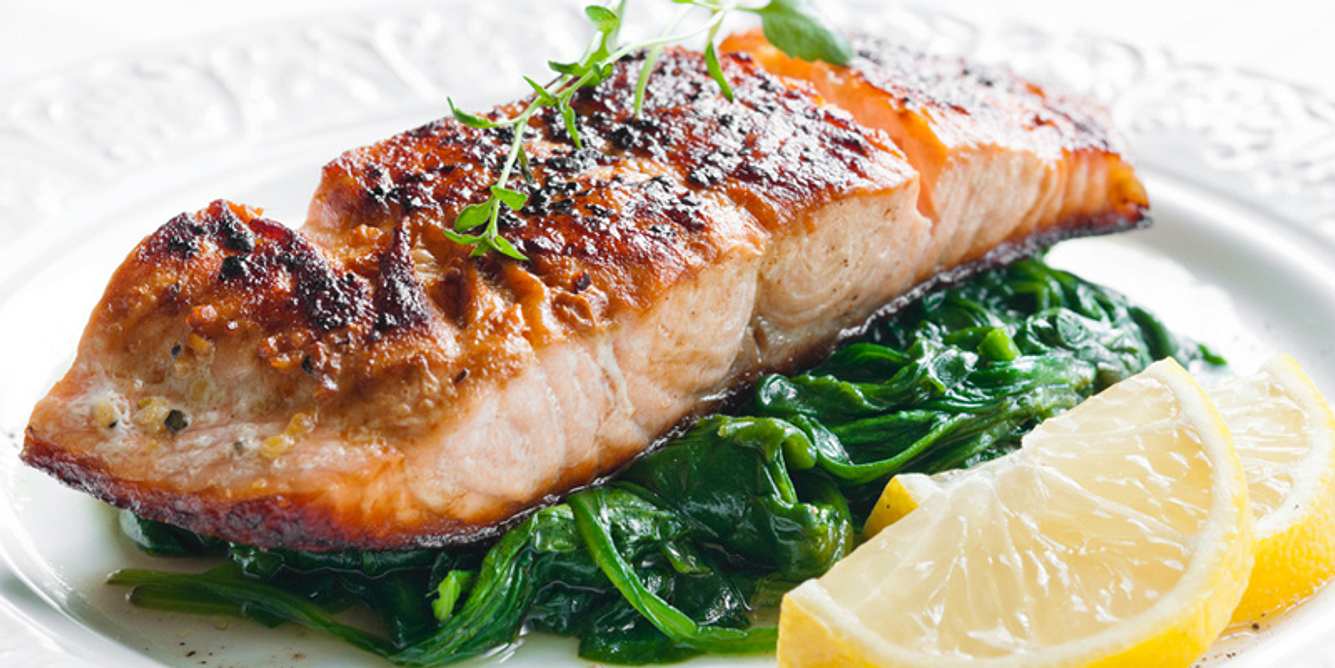 Lachs auf einem Teller