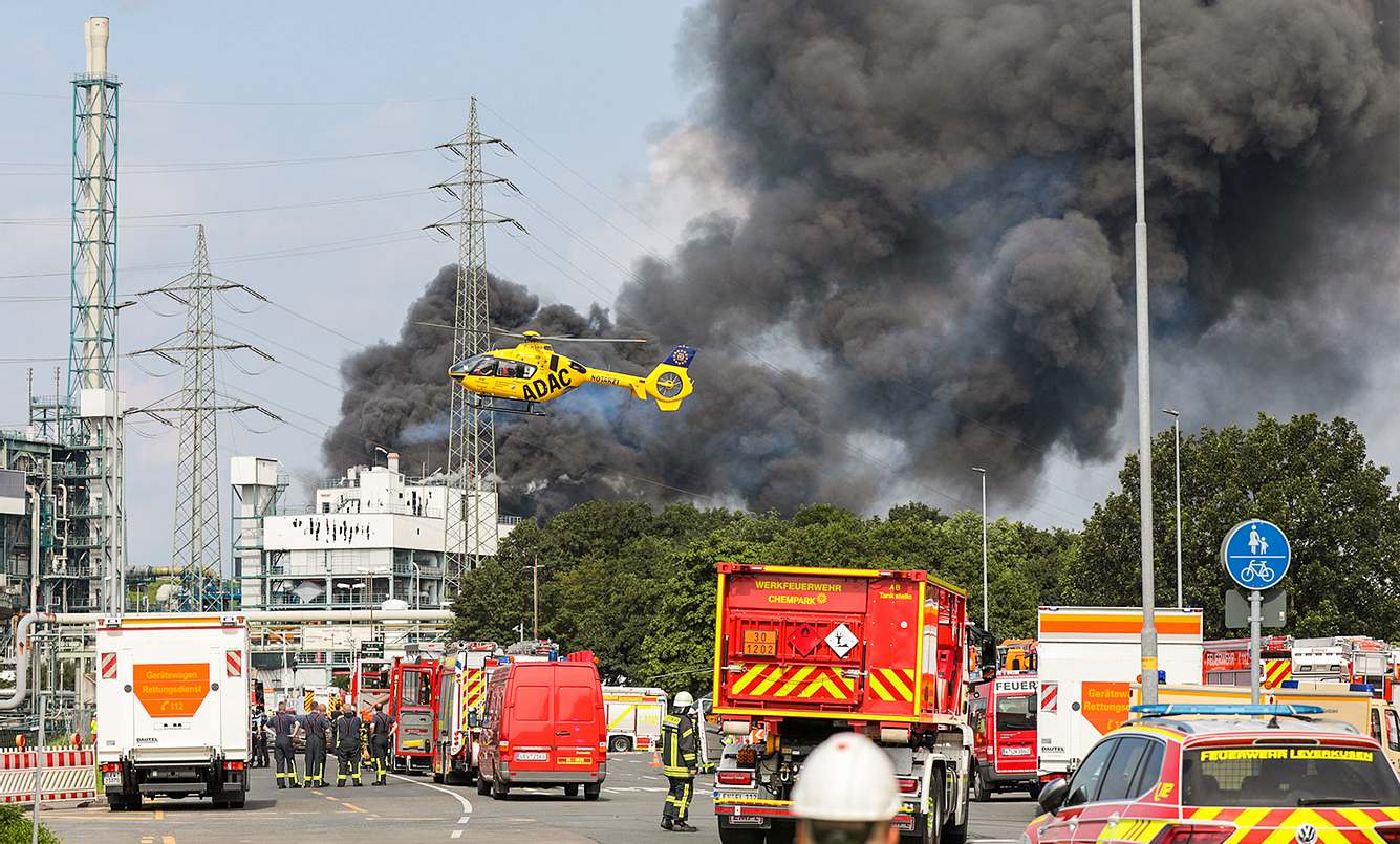 Großeinsatz bei Explosion in Leverkusen