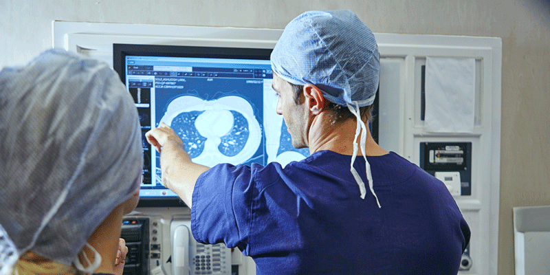 Die CT-Angiographie wird bei der Lungenembolie-Diagnose genutzt um einen Gefäßverschluss zu erkennen