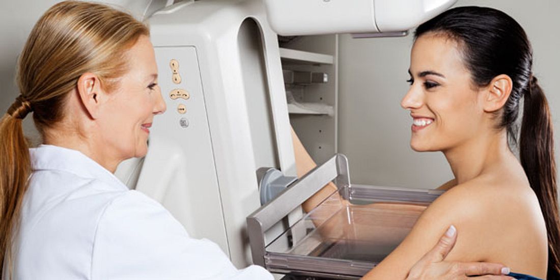 Mammografie um Brustkrebs zu erkennen