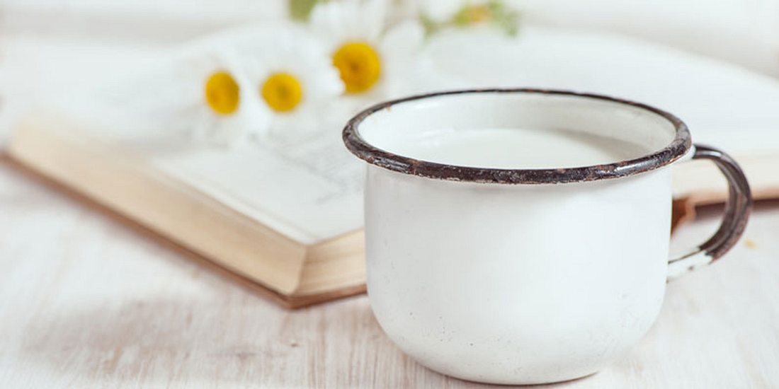 Milch mit Kamillensud