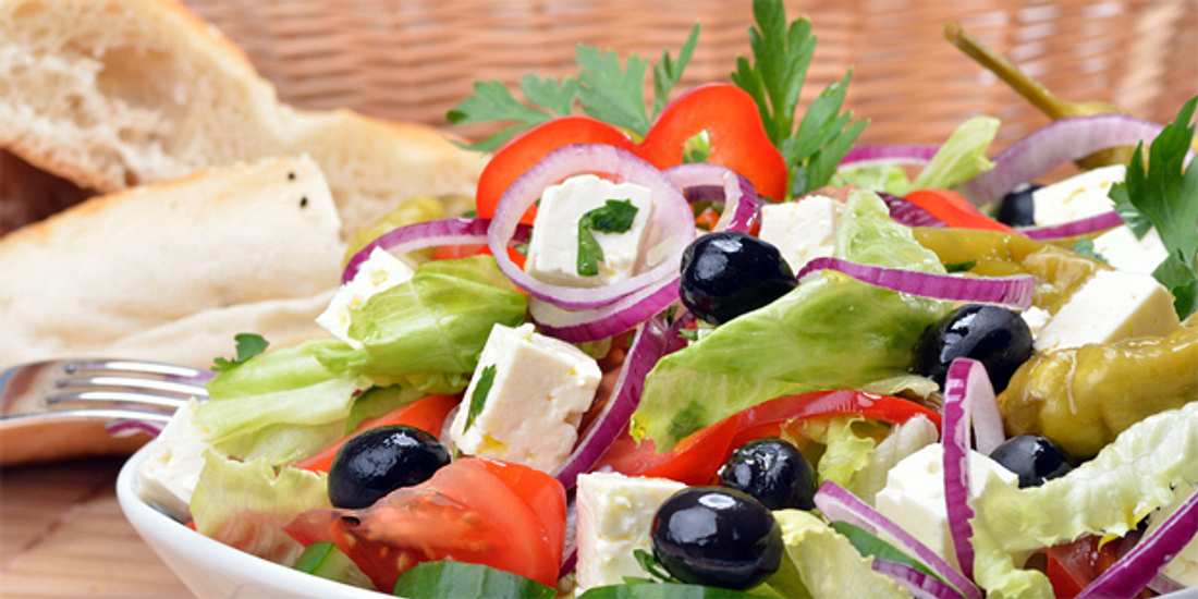 Die Mittelmeer-Diät verlangt Lust am Kochen. Wer das mitbringt, kann abnehmen und trotzdem lecker essen. Entdecken Sie die besten Rezepte in unserer Bildergalerie