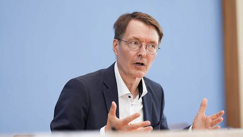 Gesundheitsminister Karl Lauterbach - Foto: IMAGO/Bernd Elmenthaler