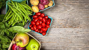 Obst, Nüsse & Gemüse - Foto: Fotolia