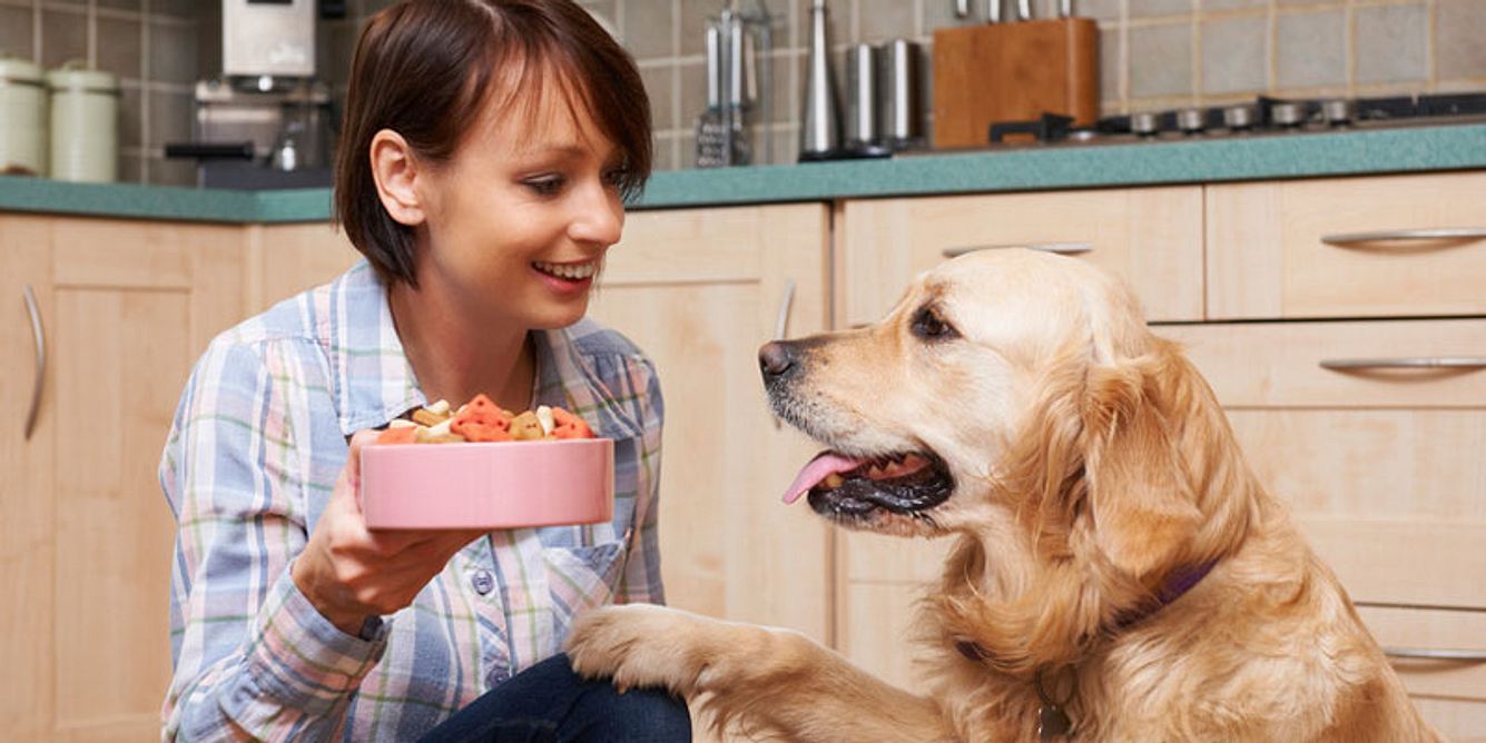 Frau mit ihrem Hund