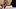 Patientin starrt vor sich hin und wird von Ärztin umsorgt - Foto: iStock-165997999 fotografixx