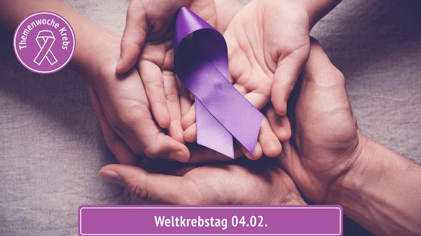 Hände halten eine Schleife - Foto: IStock/ThitareeSarmkasat