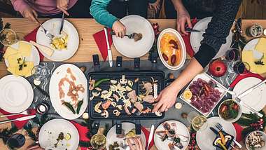 Raclette-Tisch - Foto: iStock/golero