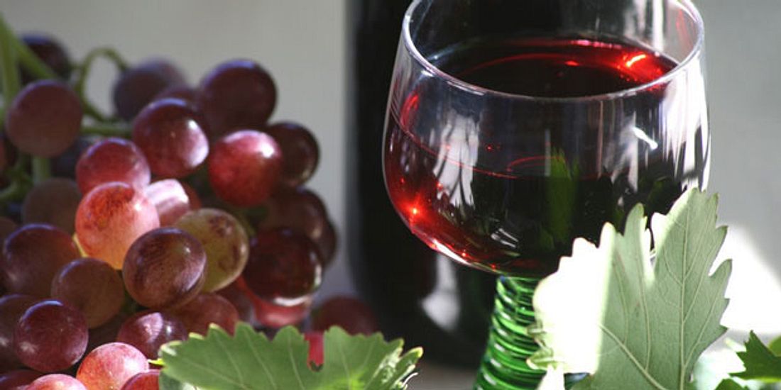 Ein kleines Glas Rotwein (0,1 l) täglich ist gesund