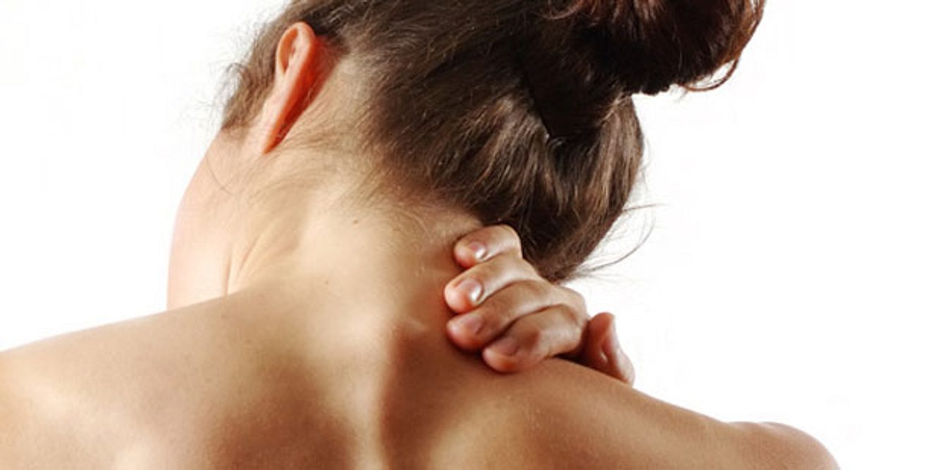 Rückenschmerzen durch langes Sitzen und Verspannungen? In unserer Bildergalerie verraten wir Ihnen die besten Wellness-Tipps gegen Rückenleiden Rückenschmerzen