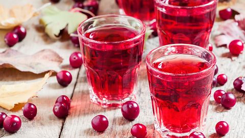 Cranberry-Saft als Scheidenpilz-Hausmittel - Foto: istock/5PH